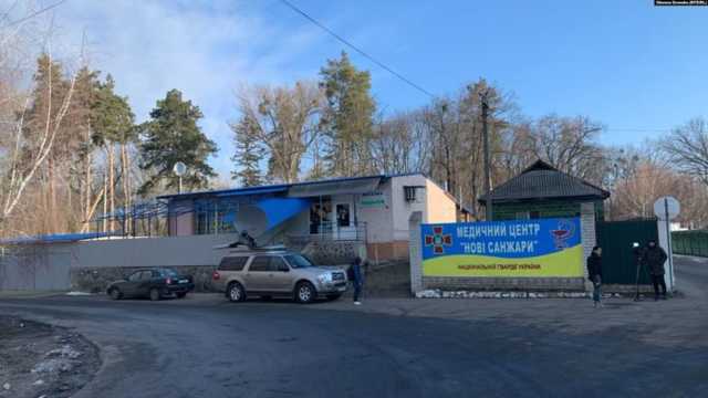 Эвакуированных из Уханя заставили подписать документ о запрете общения со СМИ