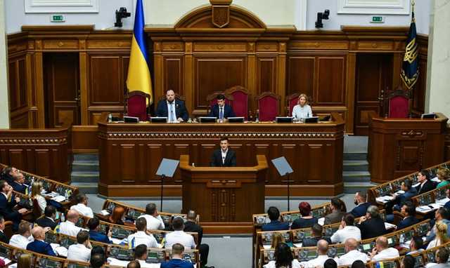 Аппарат ВРУ опубликовал официальную повестку дня на внеочередное заседание Рады