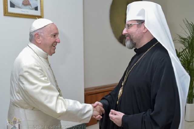 Папе Римскому напомнили о войне на Донбассе неожиданным подарком