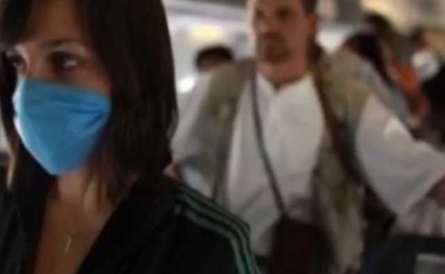 Украинцы разметают медицинские маски из-за угрозы коронавируса