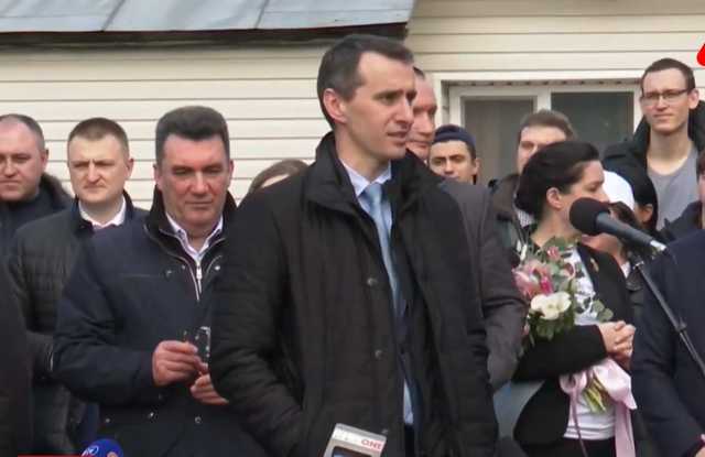 В Украине запретят массовые мероприятия и закроют школы из-за коронавируса