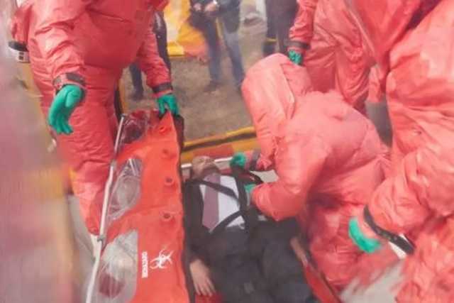 Фото дня: Зама Ермака упаковали в инфекционную капсулу в Полтавской области