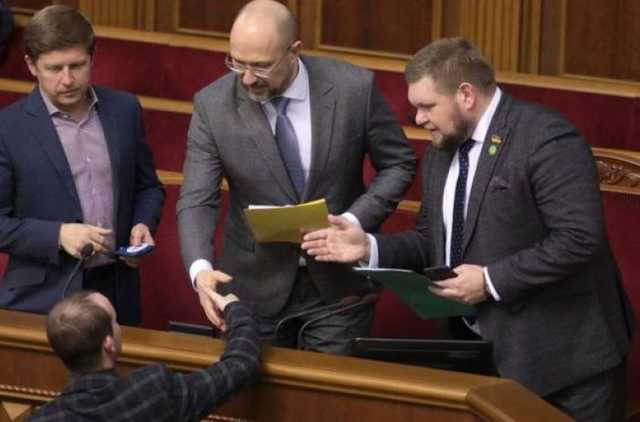 Що приховують декларації міністрів