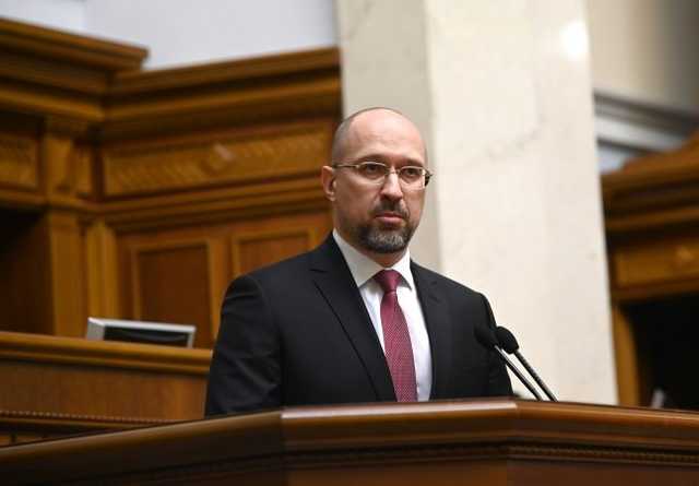 Сохранение старой политики новым Кабмином обрекает Украину на неизбежной дефолт — эксперт