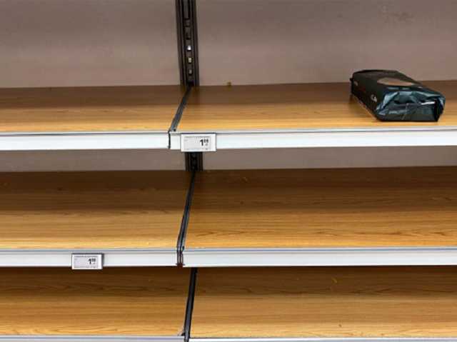 В магазинах Киева начался продуктовый ажиотаж