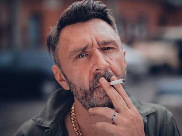 Шнуров посвятил Навальному матерное стихотворение