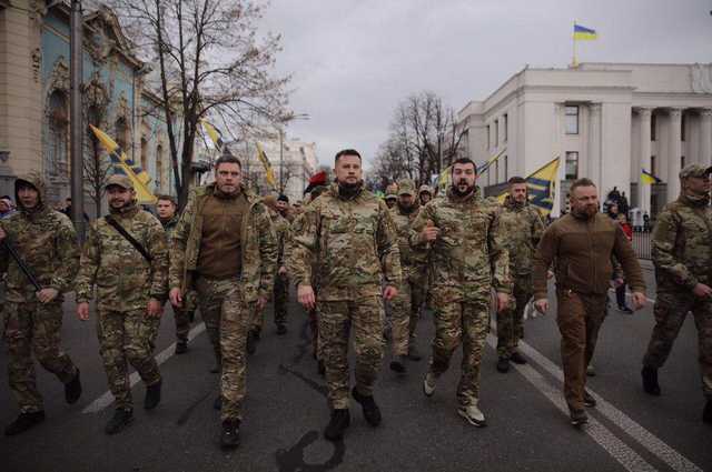 Ни один доброволец не возьмет награду из рук Зеленского, – Билецкий