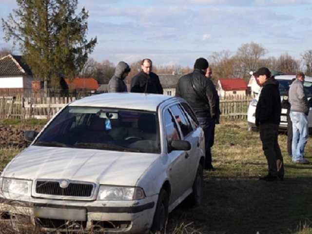 На Прикарпатье пассажир зарезал таксиста и угнал его машину