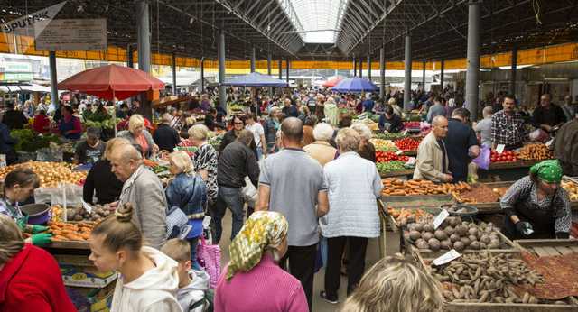 В Северодонецке торговцы протестовали против закрытия рынка: губернатор Гайдай пошел навстречу