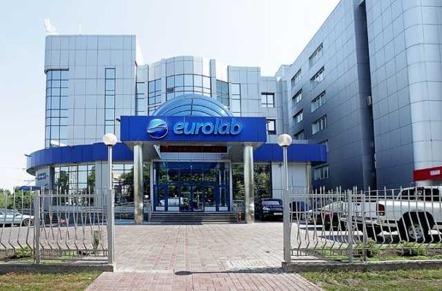 Клініку друга Зеленського звинуватили у мародерстві