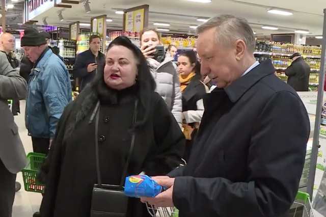 Губернатор Санкт-Петербурга инспектировал магазин и пообщался с покупательницей. Она оказалась актрисой сериалов