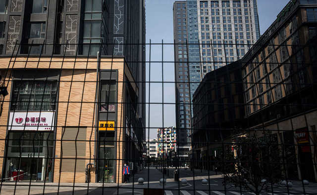 В китайском Ухане вторые сутки нет новых зараженных коронавирусом