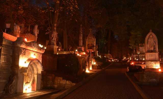 В Ивано-Франковске обустроят отдельное место для погребения умерших от коронавируса