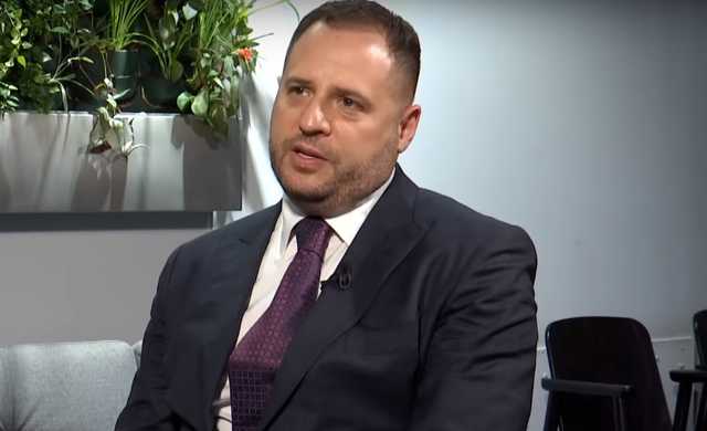 Глава ОП Єрмак витратив 3,2 млн гривень на покупку авто