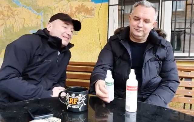 Убивает коронавирус, но опасен для рыбок: активисты из Одессы рекламируют "чудо-средство"