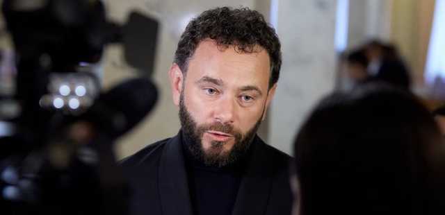 Таможня разрешила отправку в Испанию медицинских масок по мизерной цене — Дубинский