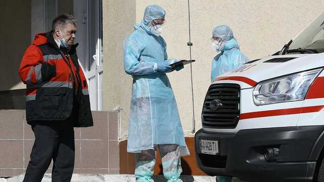 Публіцист: Потрібні карантин і надзвичайний стан, а не пародія на них