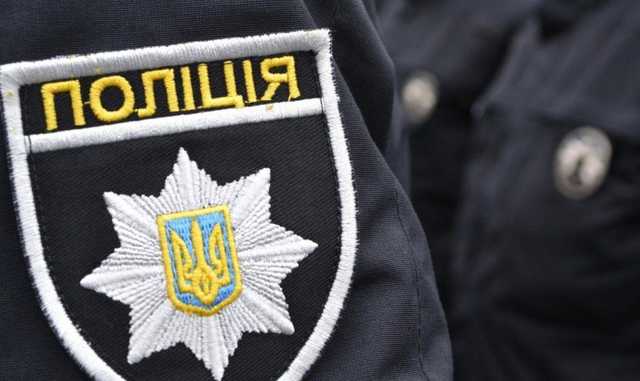 Во Львове возле спортивной площадки нашли труп