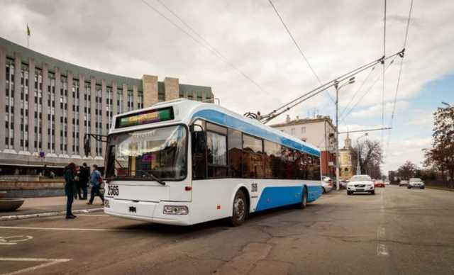 У Дніпрі з 26 березня у громадський транспорт пускатимуть за спецквитками