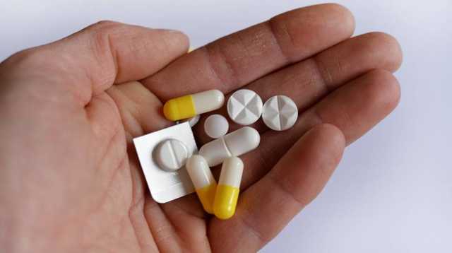 Через “ліки” від коронавірусу помер чоловік, жінка – в критичному стані