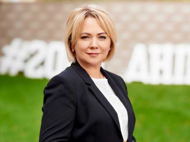 Семья бывшего министра оказалась крупным землевладельцем, а компания мужа проходит по уголовному делу