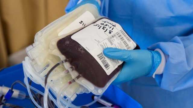 По китайскому примеру в США начали переливать кровь переболевших коронавирусом новым больным