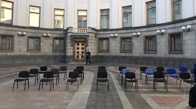 Зеленский призвал депутатов обязательно прийти в субботу в Раду