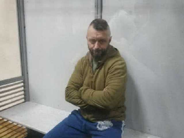 Отказались организовать видеосвязь: суд отложил заседание по изменению меры пресечения Антоненко