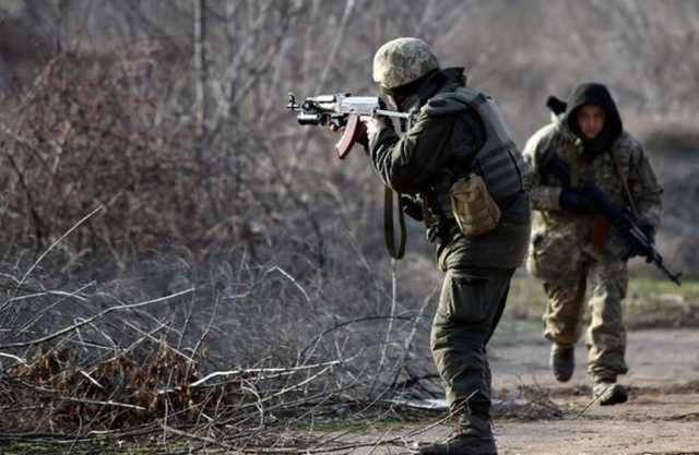 Окупанти 15 разів порушили “тишу”, двоє бійців поранені