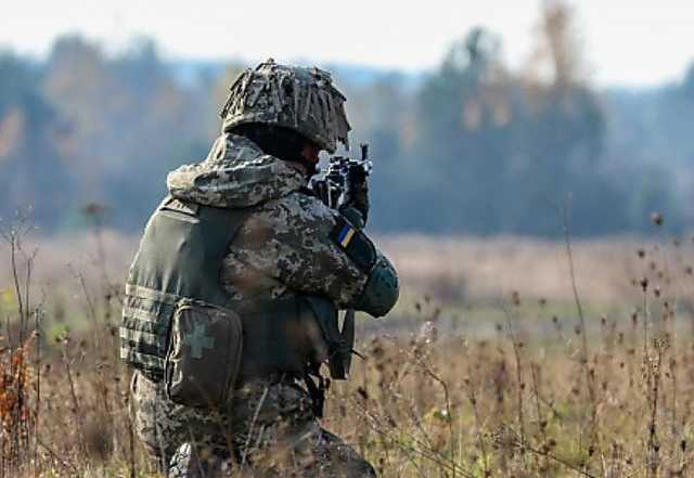 Окупанти обстріляли позиції ОС під Шумами: двоє військових поранені