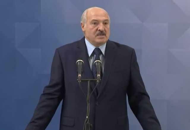 "По 200 граммов": Александр Лукашенко рассказал о своем рационе во время пандемии COVID-19