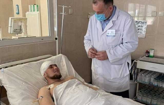 У Дніпрі медики рятують тяжкопоранених на фронті військових