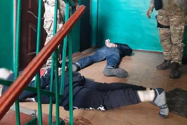 У Ніжині поліція затримала групу злодіїв, які пограбували більше десятка квартир