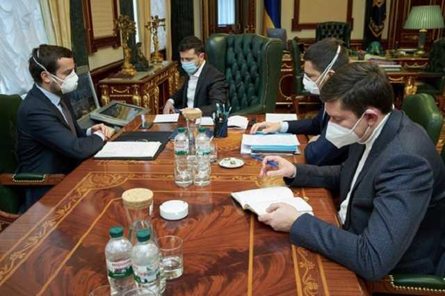 Відсторонили? Єрмак вчора вперше був відсутній на нараді у президента