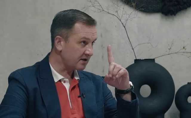 «Контрабас как шел, так и идет!»: Уманский описал работу таможни под началом Нефедова