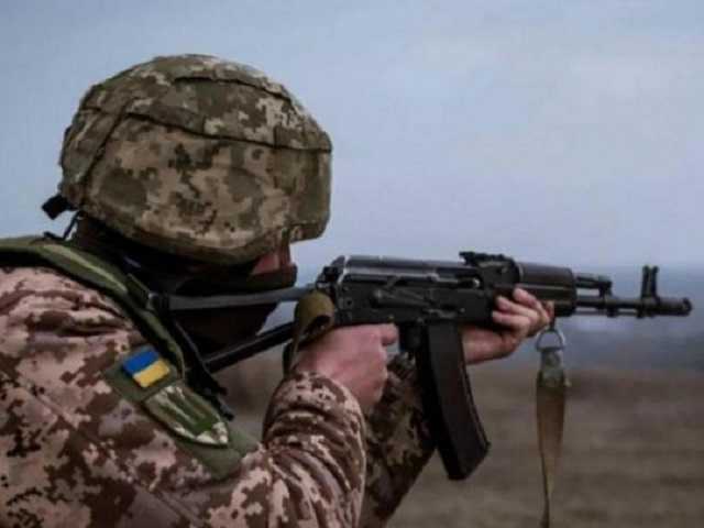 Как коронавирус убивает армию: эксперт указал на очевидные проблемы