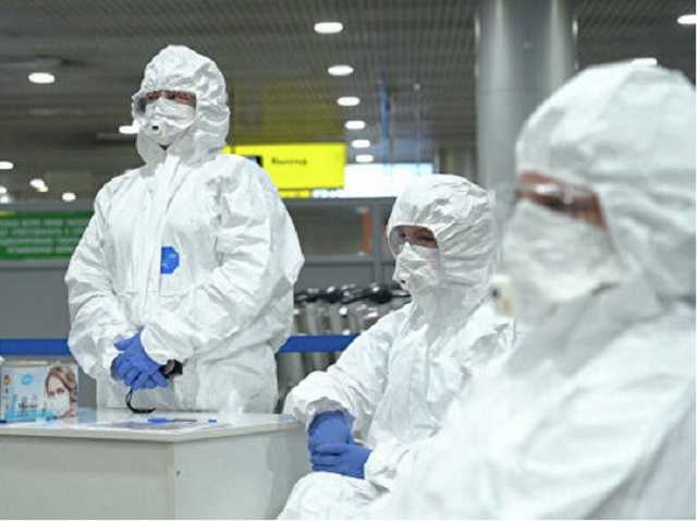 Почему медики часто заражаются кронавирусом: инфекционист объяснила ситуацию