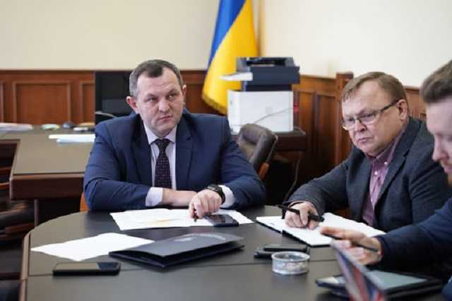 У КОДА пообіцяли до кінця тижня нарахувати медикам доплати за протидію коронавірусу