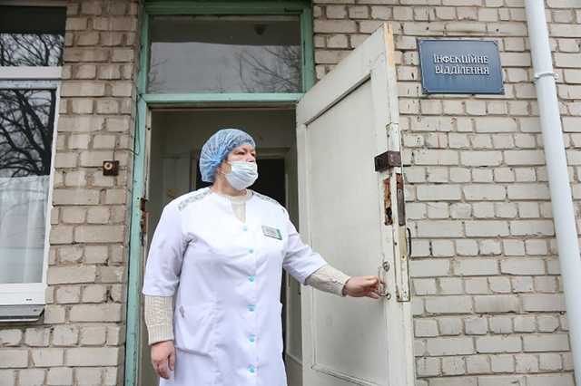 На Кіровоградщині COVID-19 підтвердили у 13 медиків