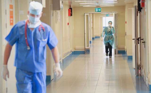 Украинцы собрали 5 млн грн для лечения медиков, зараженных коронавирусом