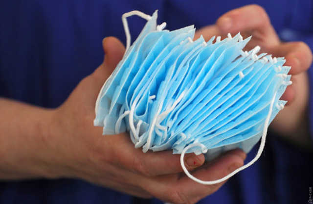 У Кременчуці волонтер замість безкоштовної роздачі продавав медичні маски