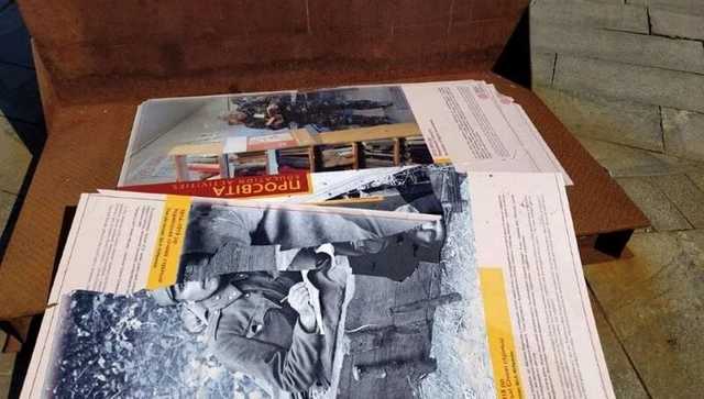 В Киеве на Майдане вандалы испортили выставку музея Революции Достоинства