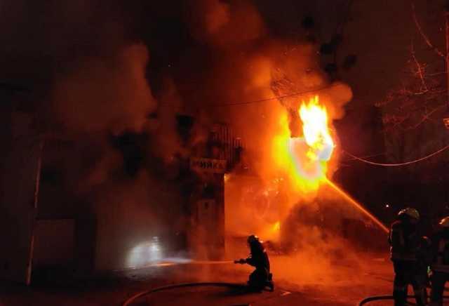 СМИ: В Киеве взорвался завод