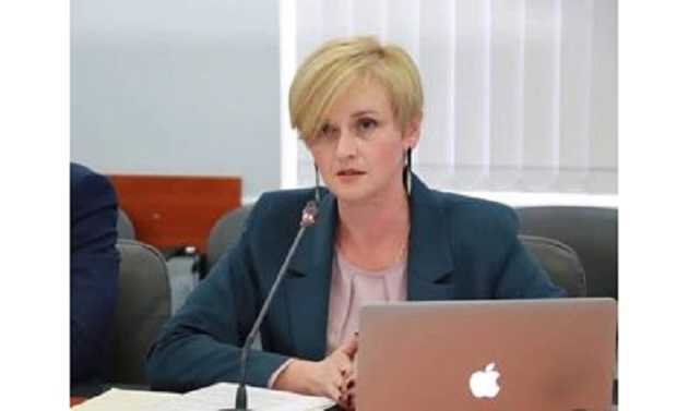 Скандал со “смаженым кабанчиком” в Херсонской ОГА: вице-губернатор Чепига отделалась легким испугом