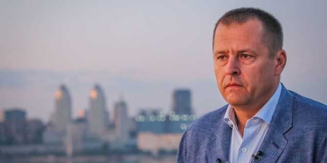 Филатов задекларировал три Porsche и вертолет за 800 тыс грн