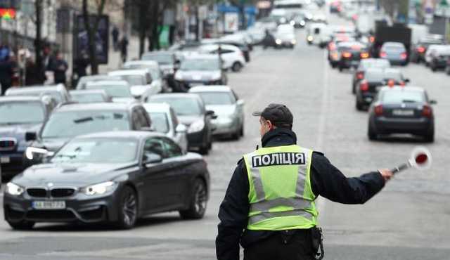 Для украинских водителей ввели новые запреты: за что будут штрафовать