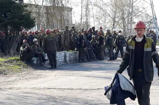 На Днепропетровщине в шахте произошел пожар: эвакуировали почти 600 горняков