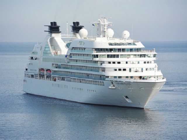 Зеленского просят возобновить авиасообщение ради возвращения на родину тысяч украинских моряков