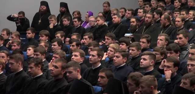 В Киевской духовной академии произошло массовое заражение COVID-19