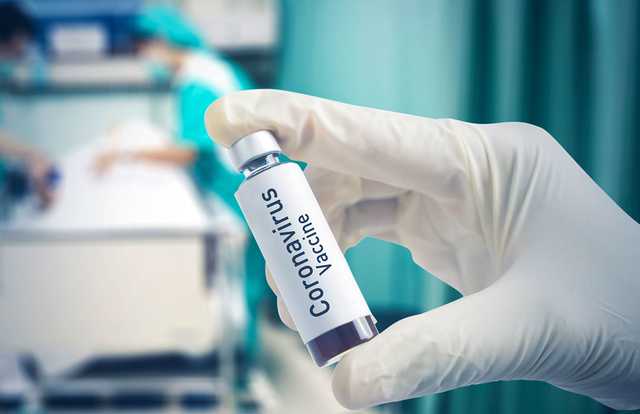 Вакцина від COVID-19 буде готова до масового виробництва восени, – Bloomberg